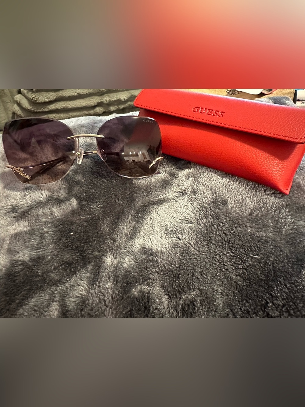 GUESS Red Sunglasses Case with Rimless Gray Gradient Lenses